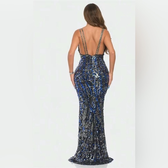 Zena Blue Sequin Deep V Mermaid Maxi Dress – Medium – NWT - Picture 3 of 12